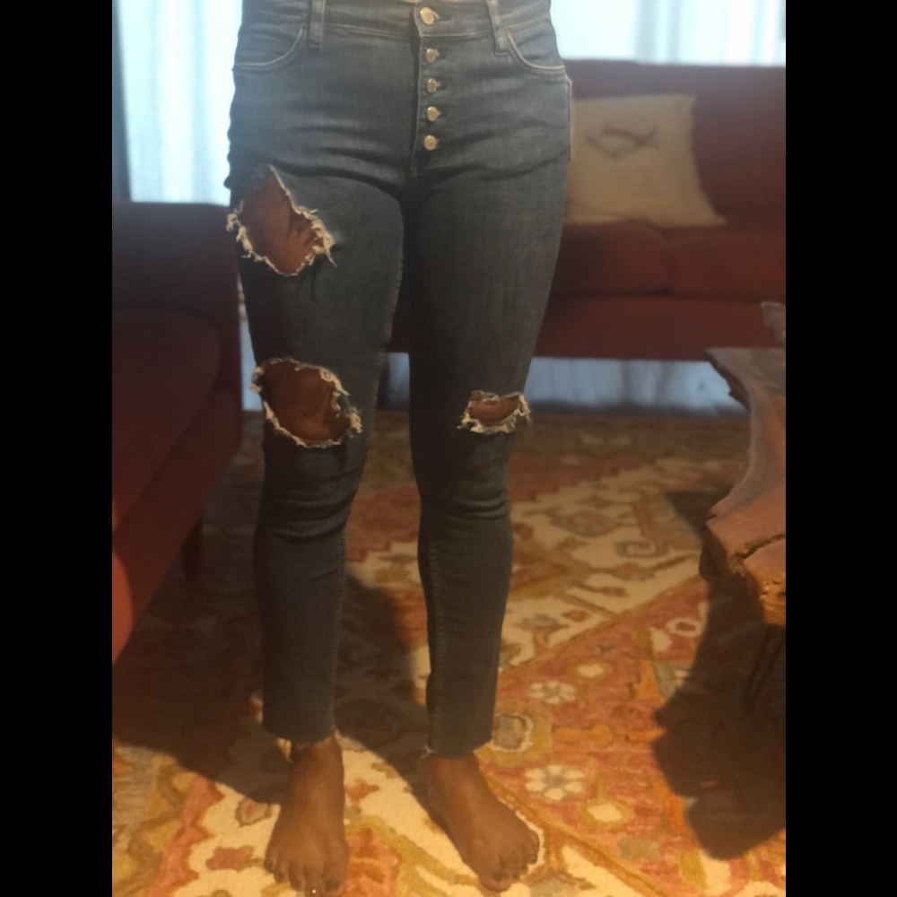 NWT Free People Fly Button Ripped Thigh/Knee Jeans